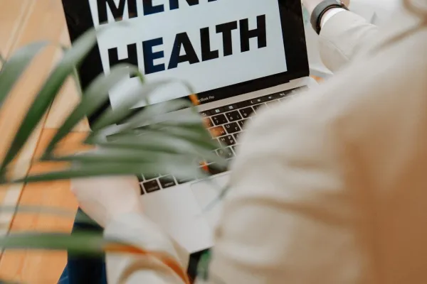 the-words-mental-health-on-laptop-screen-3958403.jpg